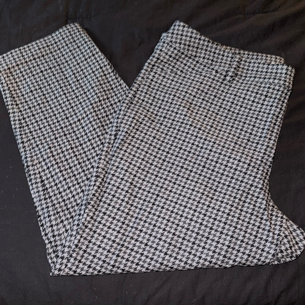 Gray Houndstooth Pixie Ankle Pants